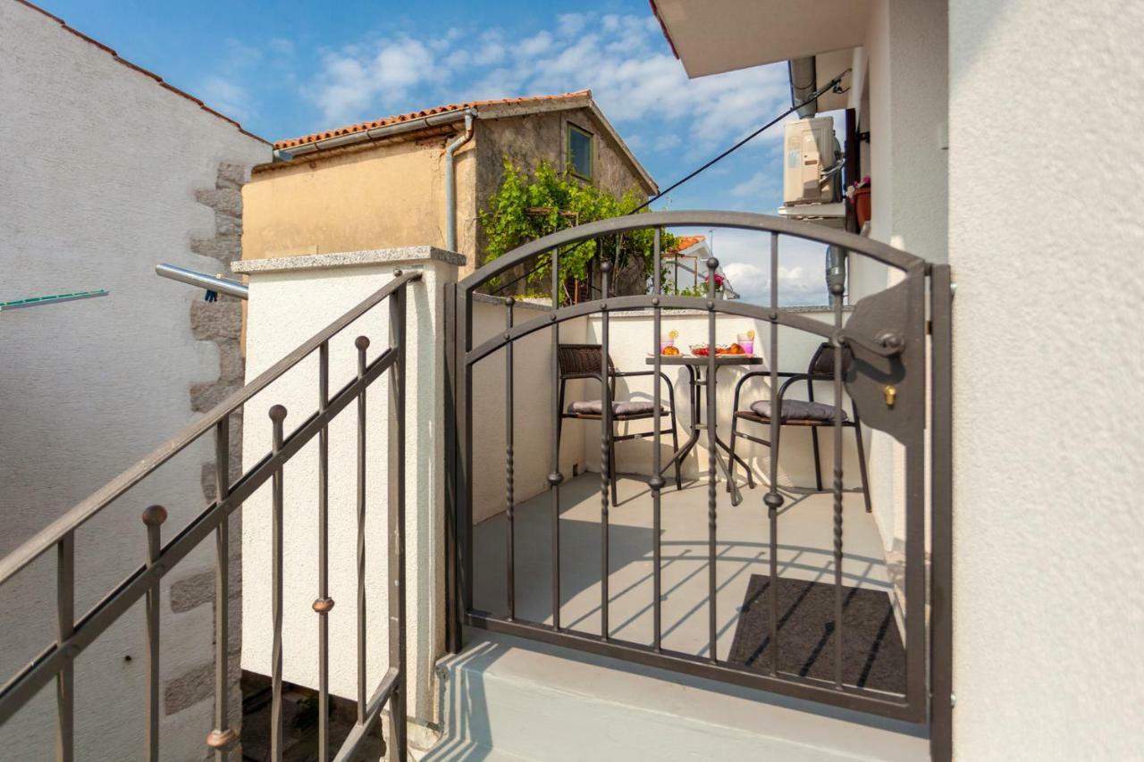 Apartment Nonna Krk Town Kültér fotó